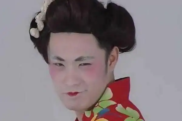 明星男扮女装,林志颖乖巧,陈赫辣眼,图五你猜出来是谁了么?