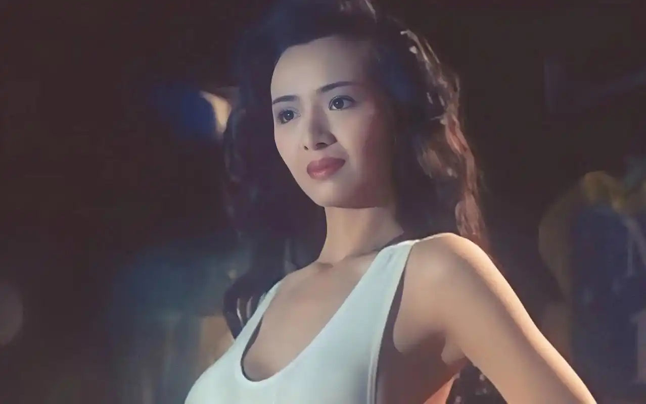 这是由张敏,李子雄,汤镇宗主演的黑社会题材电影.