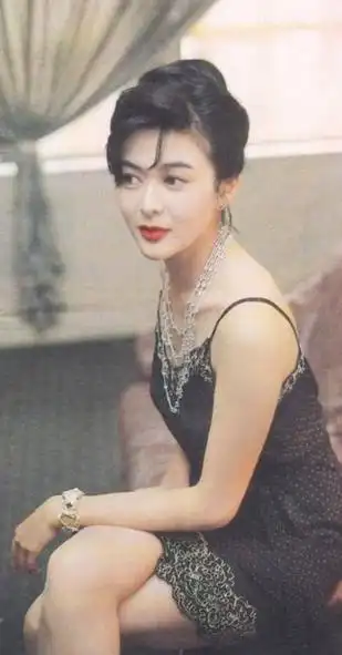 "高尔夫球"事件背了那么多年的关之琳,终于被刘銮雄给澄清了