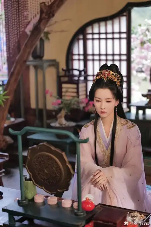 陈都灵阿娩莲花楼剧照