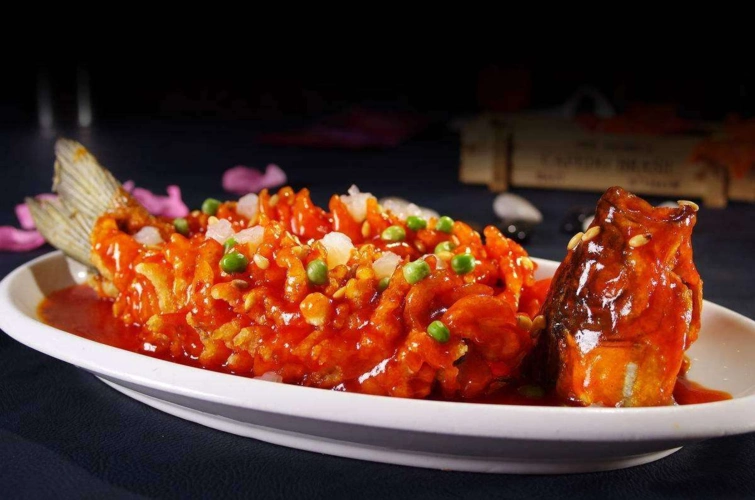 焖大虾是哪里的菜系(宫廷菜之一的鲁菜)