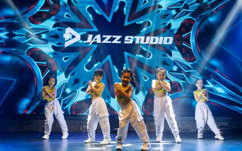 【珠海d 爵士舞工作室】d 两周年汇报演出之少儿爵士舞基础班《burn