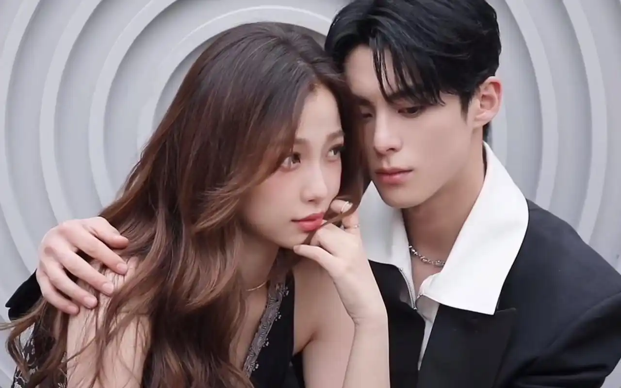 虞书欣是王鹤棣的女朋友吗