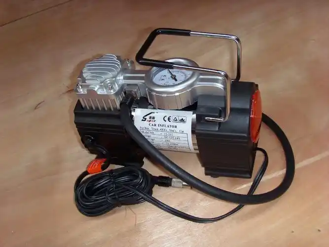 随车打气泵