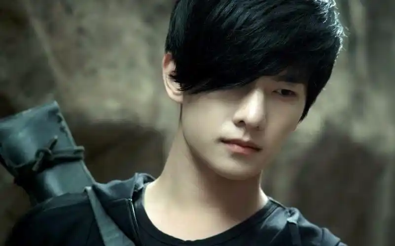 沙海张起灵第几集出现?