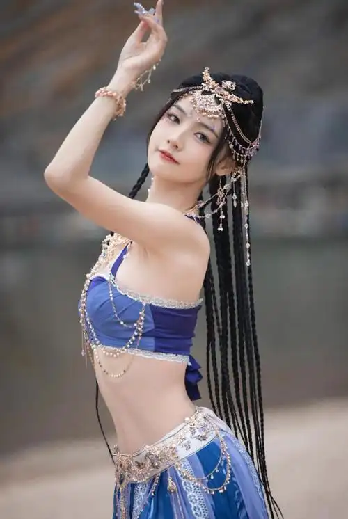 近日,赵粤的一组写真照片在网络上引发了热议.