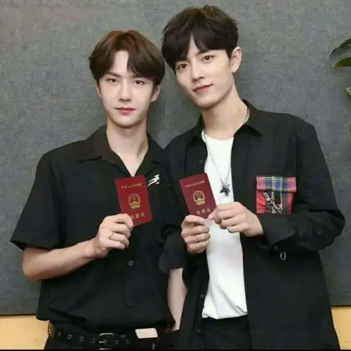 肖战王一博第一张是重点啊哈哈哈里面也有陈情令忘羡情头