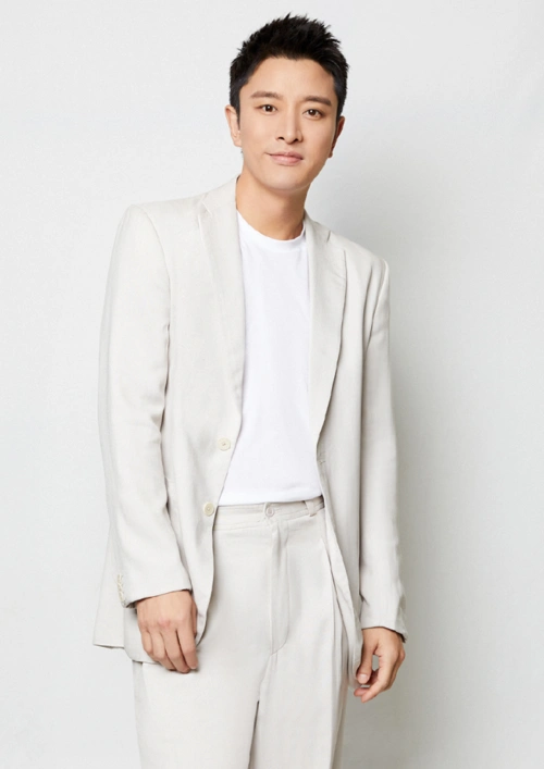 有种整容叫贾乃亮离婚前后像变了个人今穿工装帅到不敢认