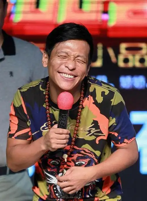 38岁宋小宝老婆曝光原来是大家都熟悉的她难怪隐瞒了多年