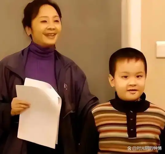 同是王新军基因,"前妻"儿子和"后妻"儿子一对比,差距就大了