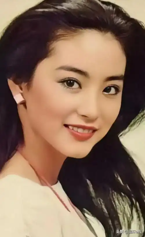 如何冷静地分析林青霞的俊俏长相?