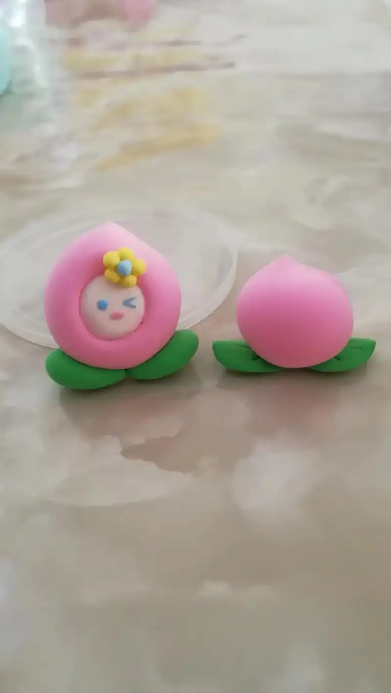 简单粘土水果水蜜桃做法#超轻粘土手工 #有趣的儿童手工  - 抖音