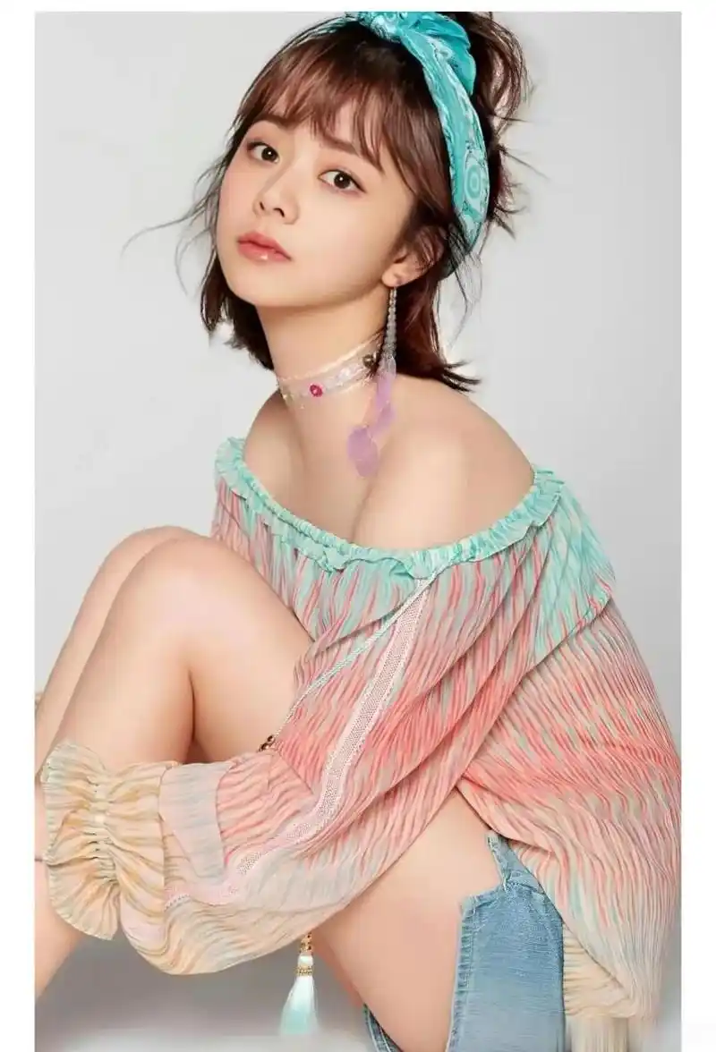 谭松韵惊艳写真照片.你喜欢哪张?喜欢就点赞