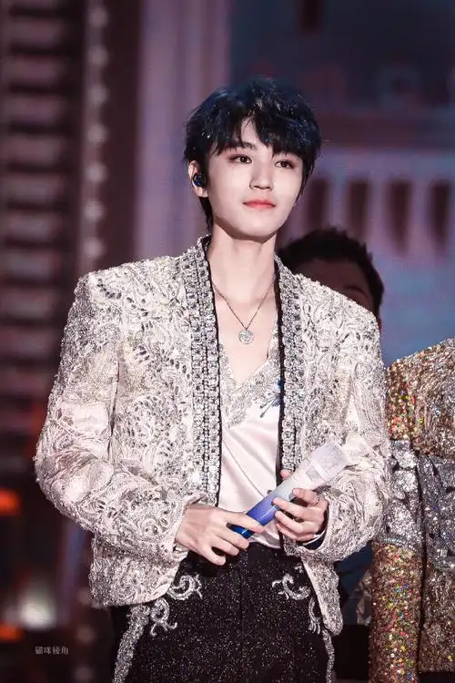 陪王俊凯奔赴每一个十年