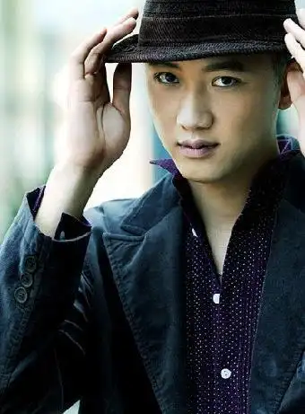 关喆经纪公司经纪人王寒