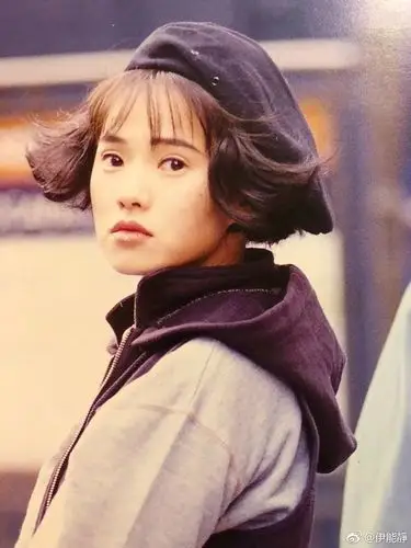 图片源自微博@伊能静"(就算)当不了艺人,没人喜欢,我也不会失去尊严任