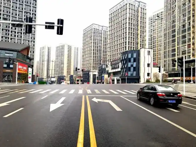 万州城区11个交叉路口信号灯优化调整快看看各路口通行规则