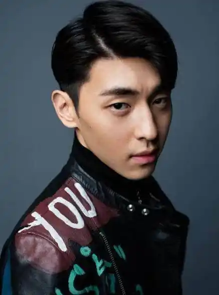 曾被吐槽颜值如今各种扮相都能驾驭,邓伦新剧照曝光帅翻众人!