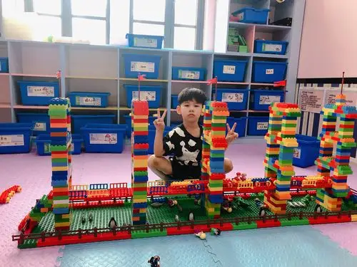 2019年steam乐高班暑期学员风采—刘茗灏