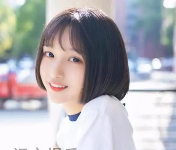 酷帅甜美无缝衔接的短发不尝试会后悔系列戴眼镜也好看