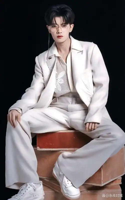 任嘉伦时隔半年终于携手新剧回归,上星浙江卫视,女主颜值爆表