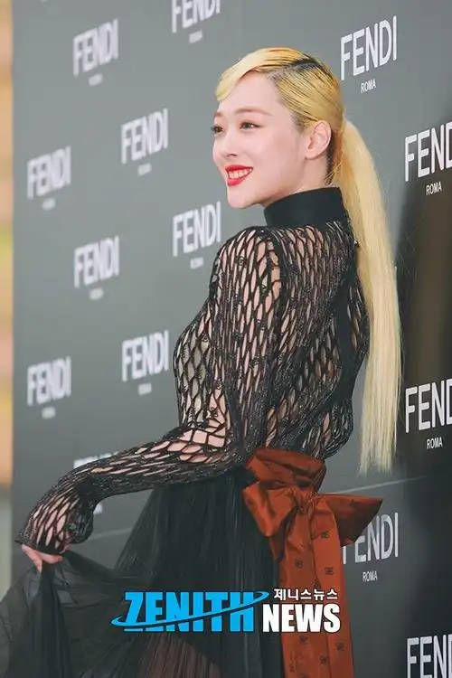 致美丽的崔雪莉##崔雪莉