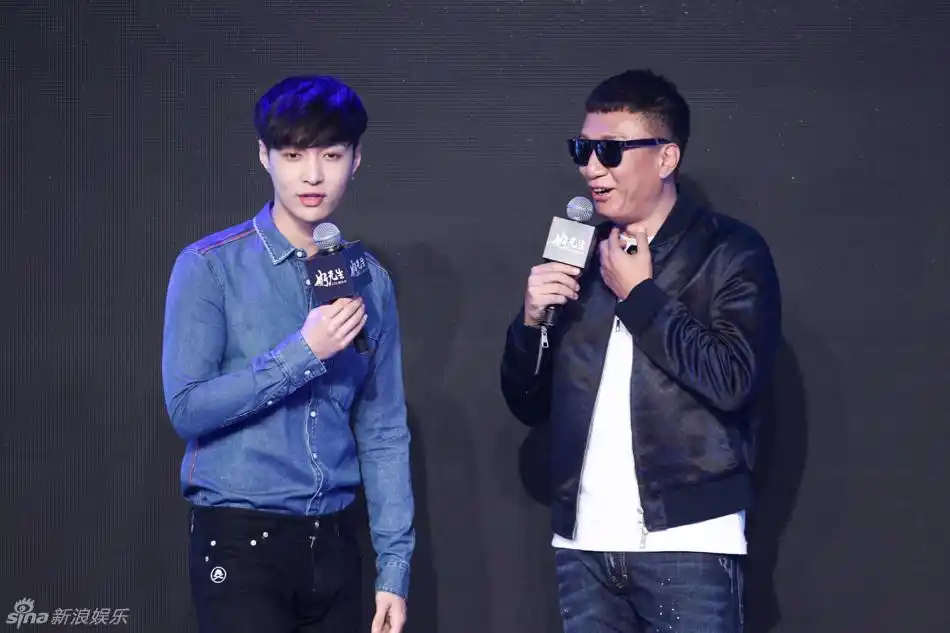 组图:《好先生》发布会 张艺兴被孙红雷带污了_高清图集_新浪网