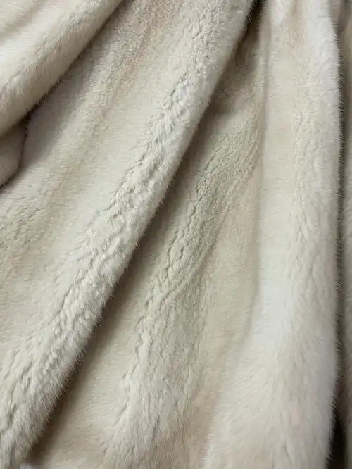 kc皮草入手1w8值不值