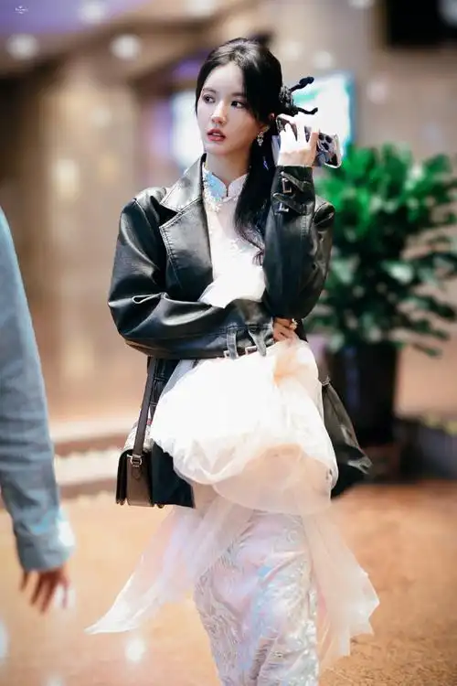 #刘些宁墨雨云间##青年演员刘些宁#