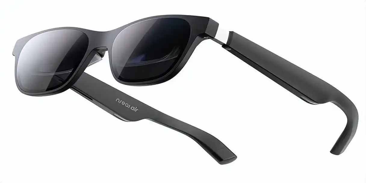 这款高科技眼镜将为现实生活中的对话添加字幕