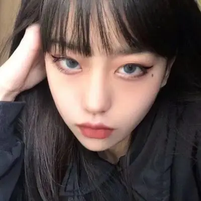 酷到毙的真人女生优质头像你一次次的把我推开那我就走了