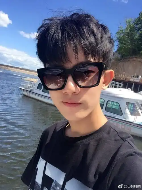 爱豆头像73李明德