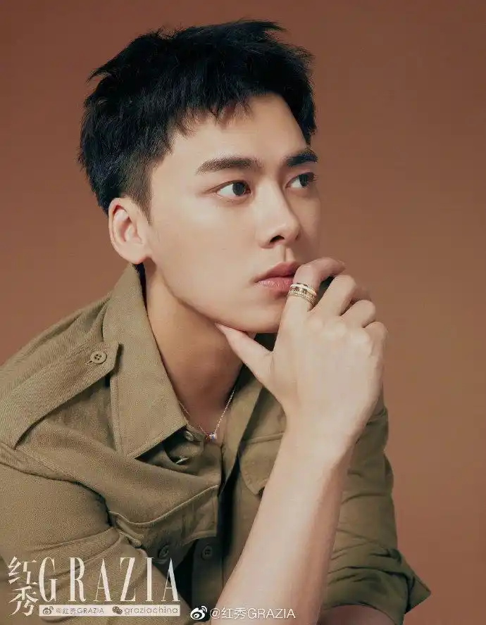 消息李易峰红秀grazia英伦风大片释出气质百变感受独特峰格魅力