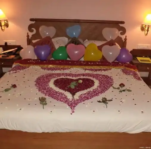 生日布置床上装饰怎么布置好看?看看专业人士的处理方式吧!