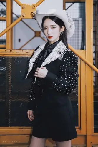 黑色柳丁 (live)-田馥甄[音乐]# 来自jtyshsnh - 微博