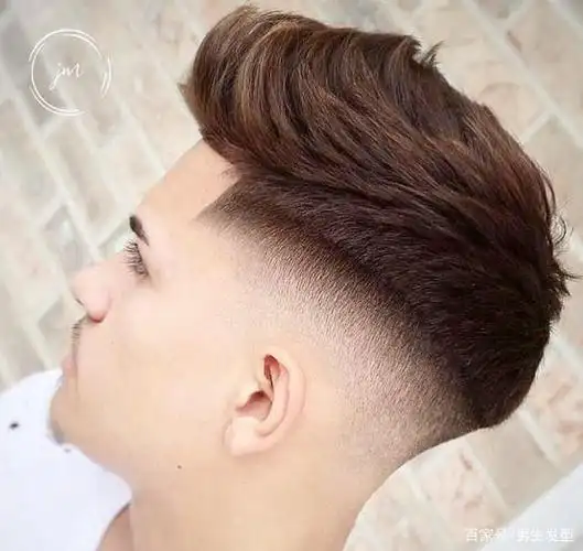 8款男士"两边剃光"发型真帅气,渐变的层次感越看越时髦