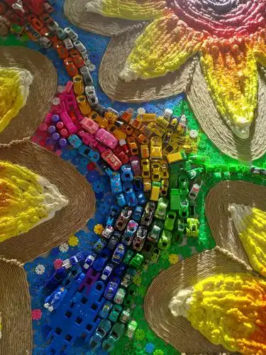 巧用废旧材料提升美术课堂的趣味工作室展示墙创意活动