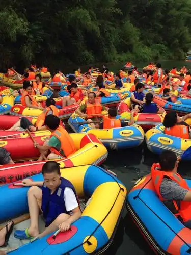 湖州德清莫干山峡谷漂流