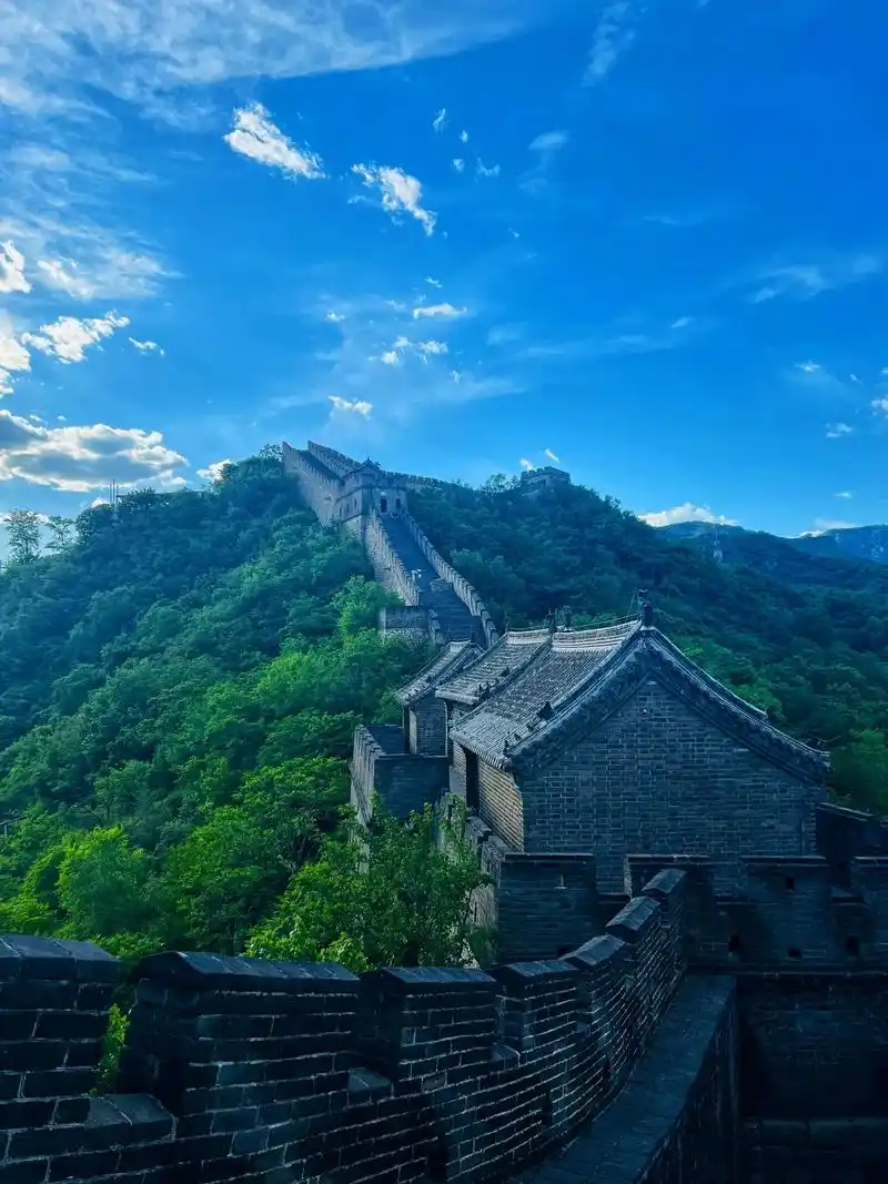 治愈系风景 #蓝天白云 #日常vlog #摄影 #箭扣长城 - 抖音