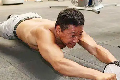 健身像洗脸刷牙湖湘男神张丰毅的养生强迫症