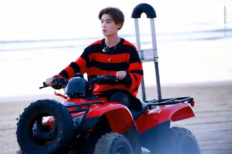 黄明昊,2002年2月19日出生于浙江温州,中… - 堆糖,美图壁纸兴趣社区