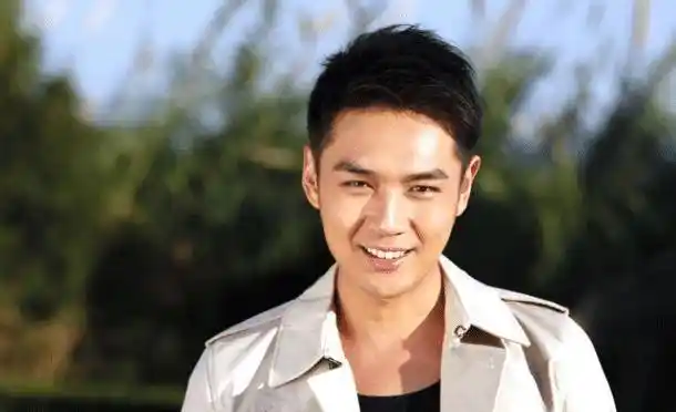 男演员霍政谚,拥有着偶像派的外形,被称为年代戏中的花样美男_演技