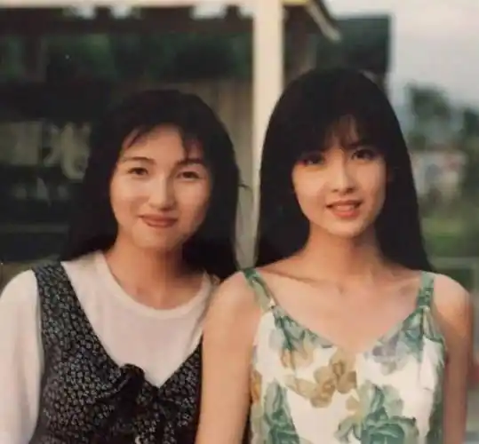 原创一组周慧敏的老照片曝光一定有你没见过的