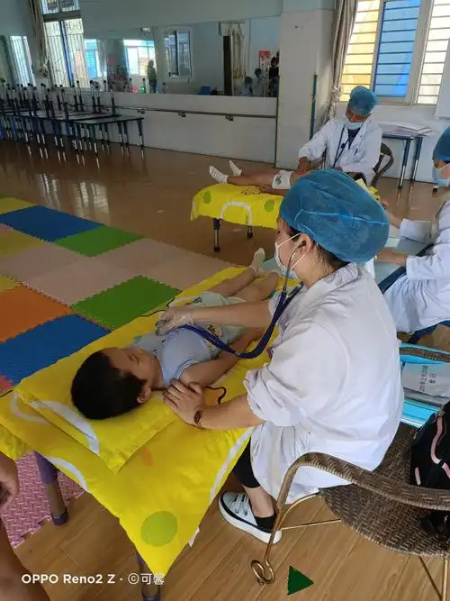 关爱幼儿健康 呵护幼儿健康成长——个旧市轻纺幼儿园体检活动