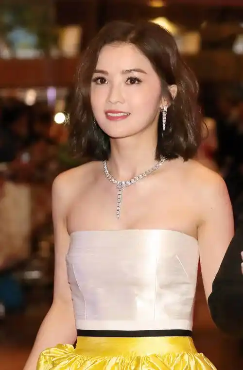 难得一见40岁阿sa蔡卓妍的性感写真照她比阿娇精明多了