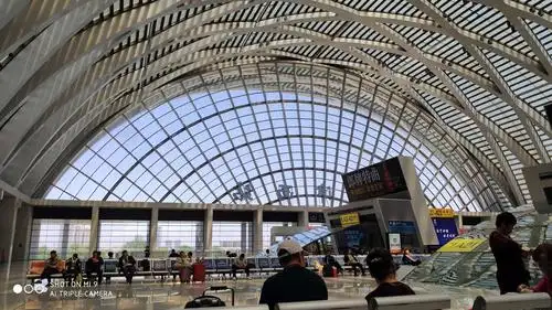 天津西站,第一次从这里走,很漂亮有气势.