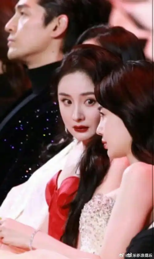 &@uniq-王一博&@李现ingcos四大才子@胡歌@刘亦菲@刘诗诗@杨幂排排坐