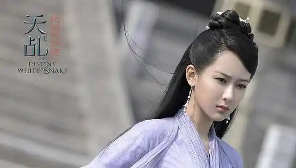 等等都是杨紫的名字在前面的,现在相当火的小鲜肉邓伦都比不上她啊