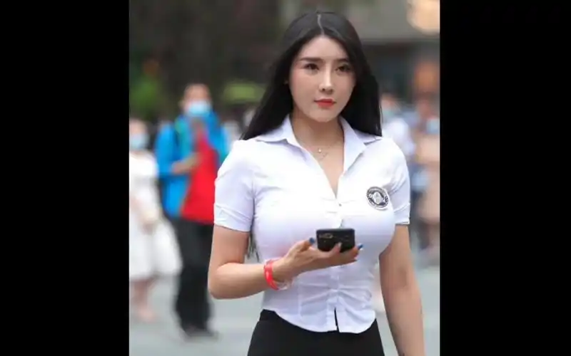 外拍美女模特裁判刘太阳_哔哩哔哩_bilibili