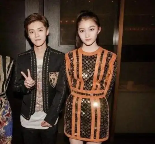 从"全网黑"到"全网催婚",鹿晗和关晓彤的恋爱史!真甜